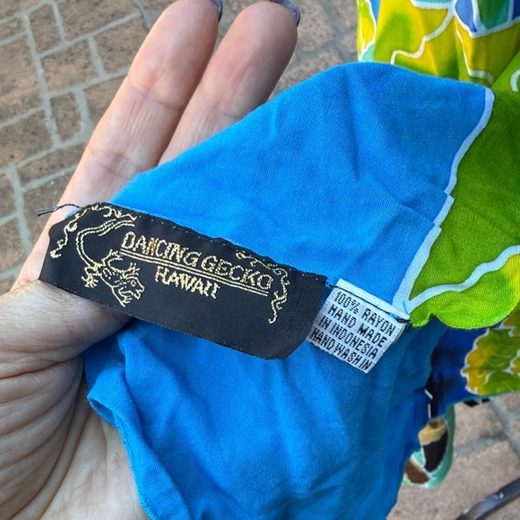 Dancing Gecko Hawaii wrap sarong Colorful Floral Women's Scarf tapestry - Picture 5 of 7